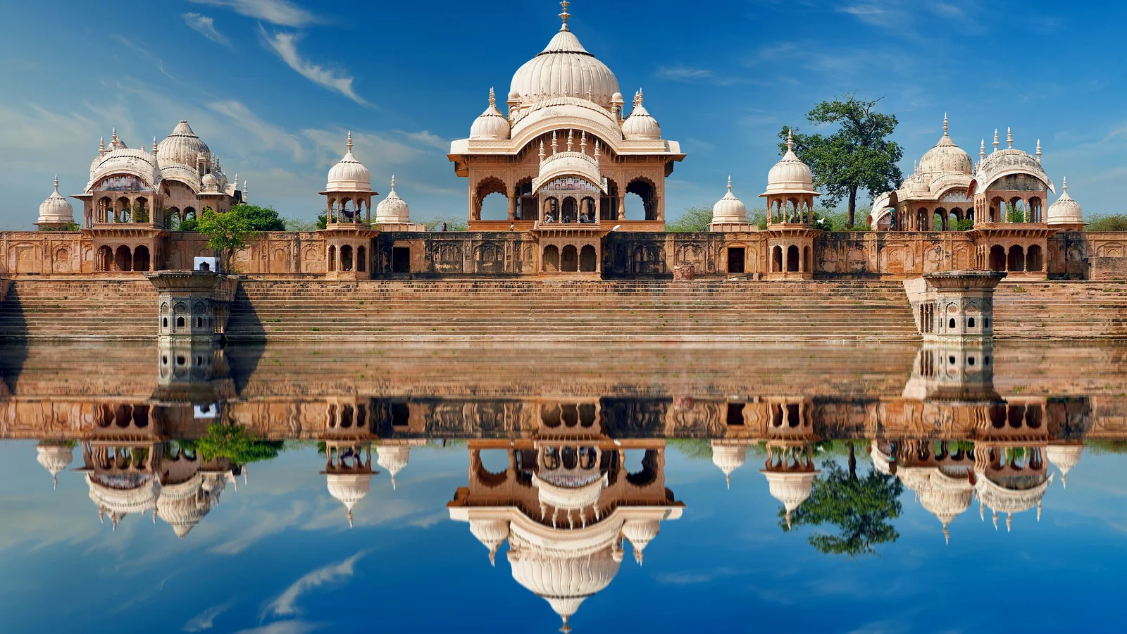 Jaipur to Mathura Taxi Service